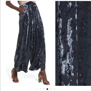 Leith dusty blue velvet palazzo pants.